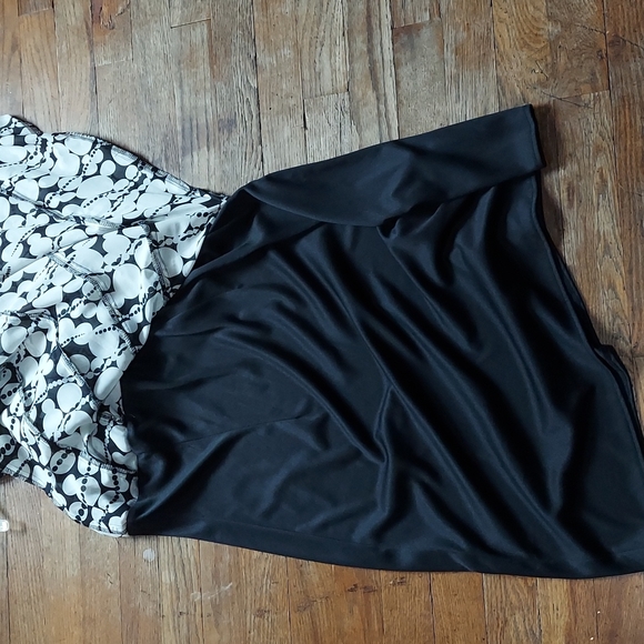 9 for $10 M&M Dress - Picture 12 of 13